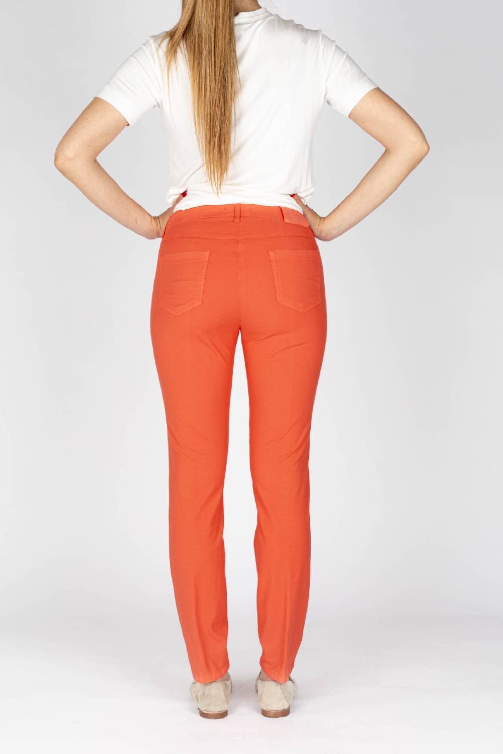 L.Pucci Pantaloni jeans colore corallo tessuto cotone armaturato Novità