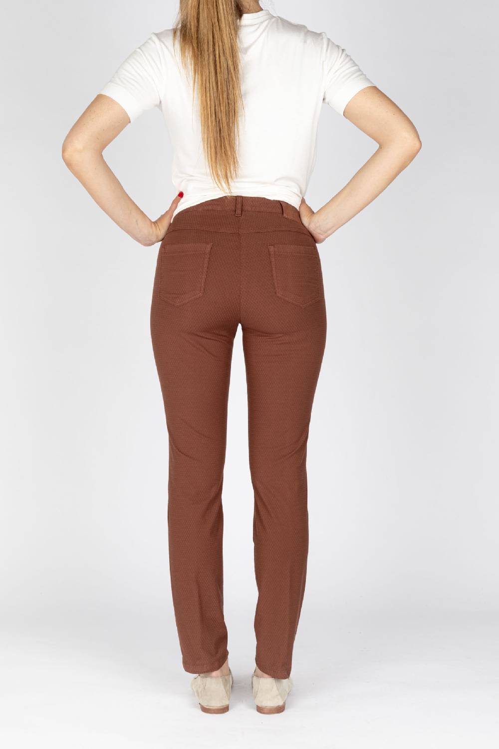 L.Pucci Pantaloni jeans colore biscotto tessuto cotone armaturato Presa