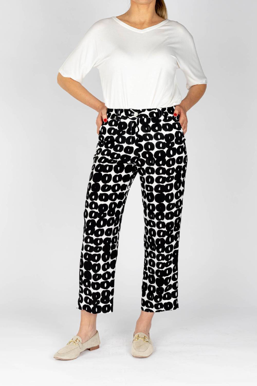 L.Pucci Pantaloni colore nero gamba larga tessuto viscosa stampa cerchio Offerta
