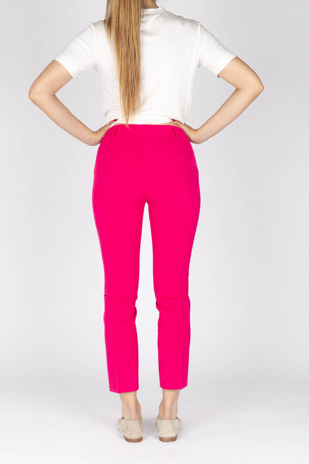 L.Pucci Pantaloni modello gamba stretta tessuto tecnico stretch colore fucsia Outlet