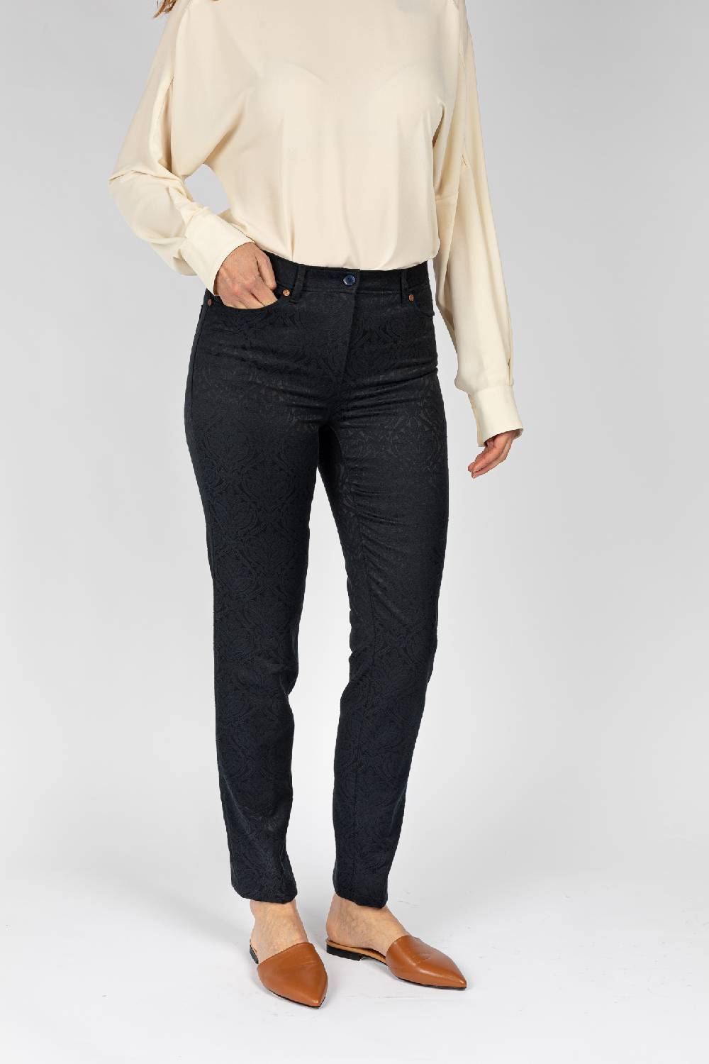 L.Pucci Pantaloni disegno fiore colore blu, linea Jeans tessuto jacquard Negozio