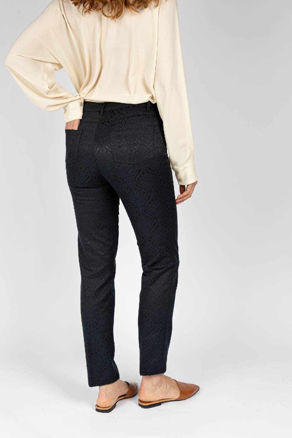L.Pucci Pantaloni disegno fiore colore blu, linea Jeans tessuto jacquard Negozio