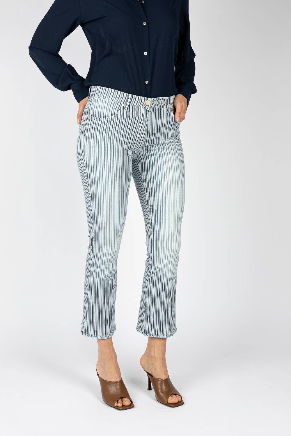 L.Pucci Pantaloni tessuto disegno riga colore blu, linea Jeans fondo a trombetta In Saldo