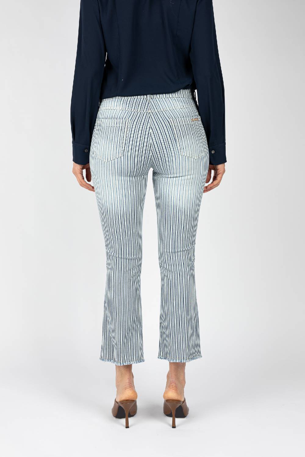 L.Pucci Pantaloni tessuto disegno riga colore blu, linea Jeans fondo a trombetta In Saldo