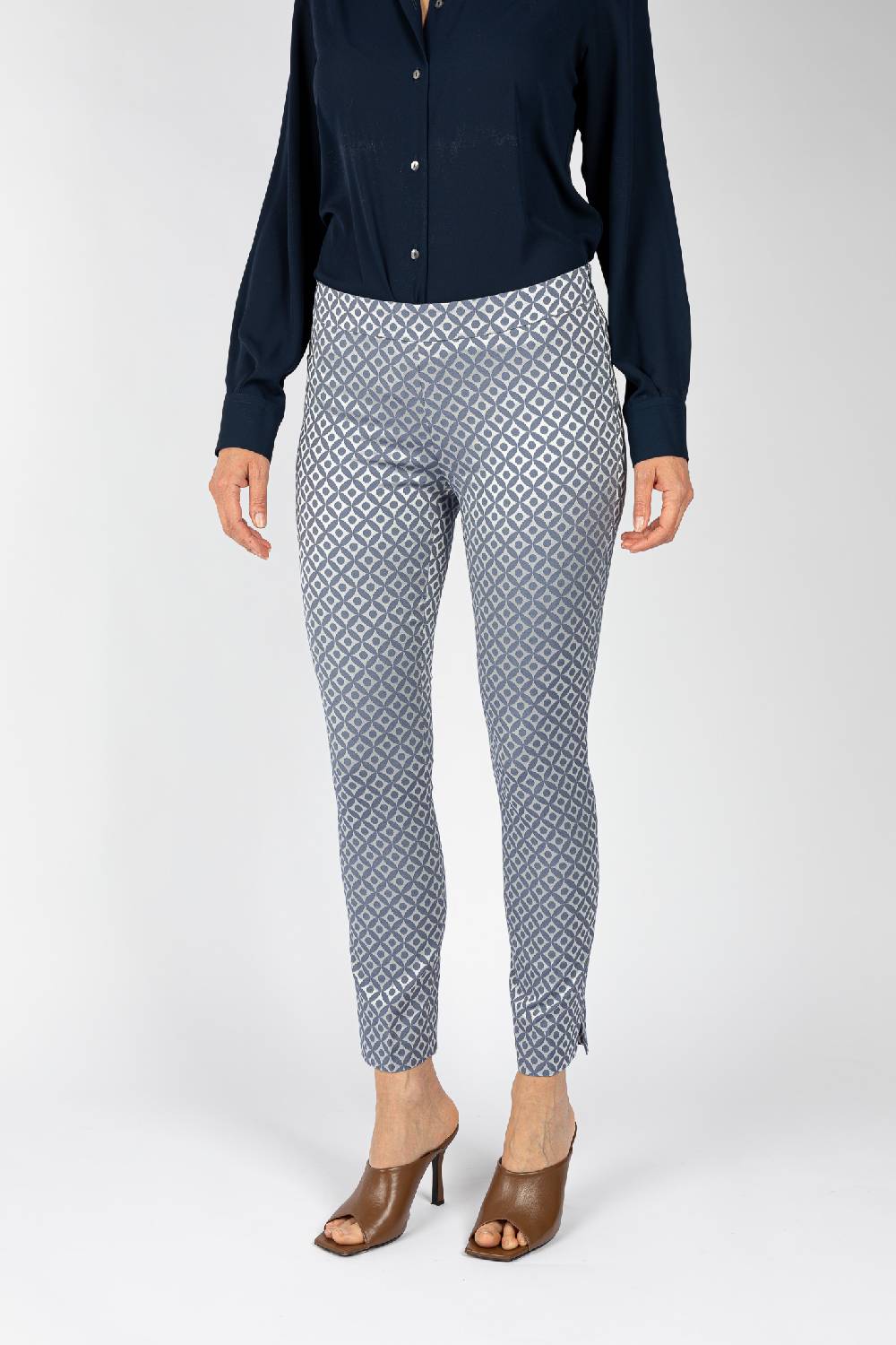 L.Pucci Pantaloni tessuto jacquard effetto lucido colore blu, linea a sigaretta Italy
