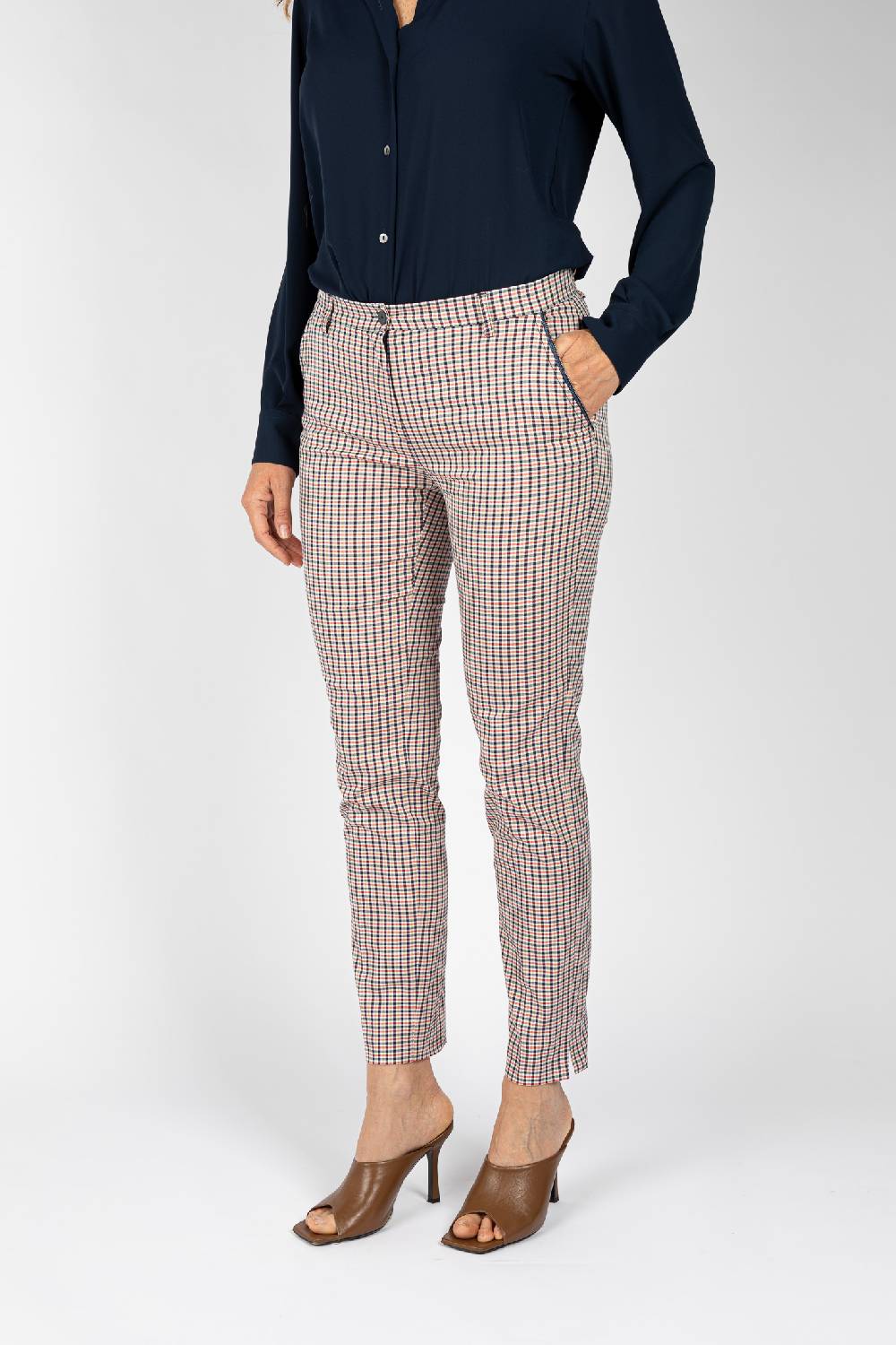 L.Pucci Pantaloni disegno quadretto in colore bianco-rosso-blu, linea a sigaretta Pezzi Unici