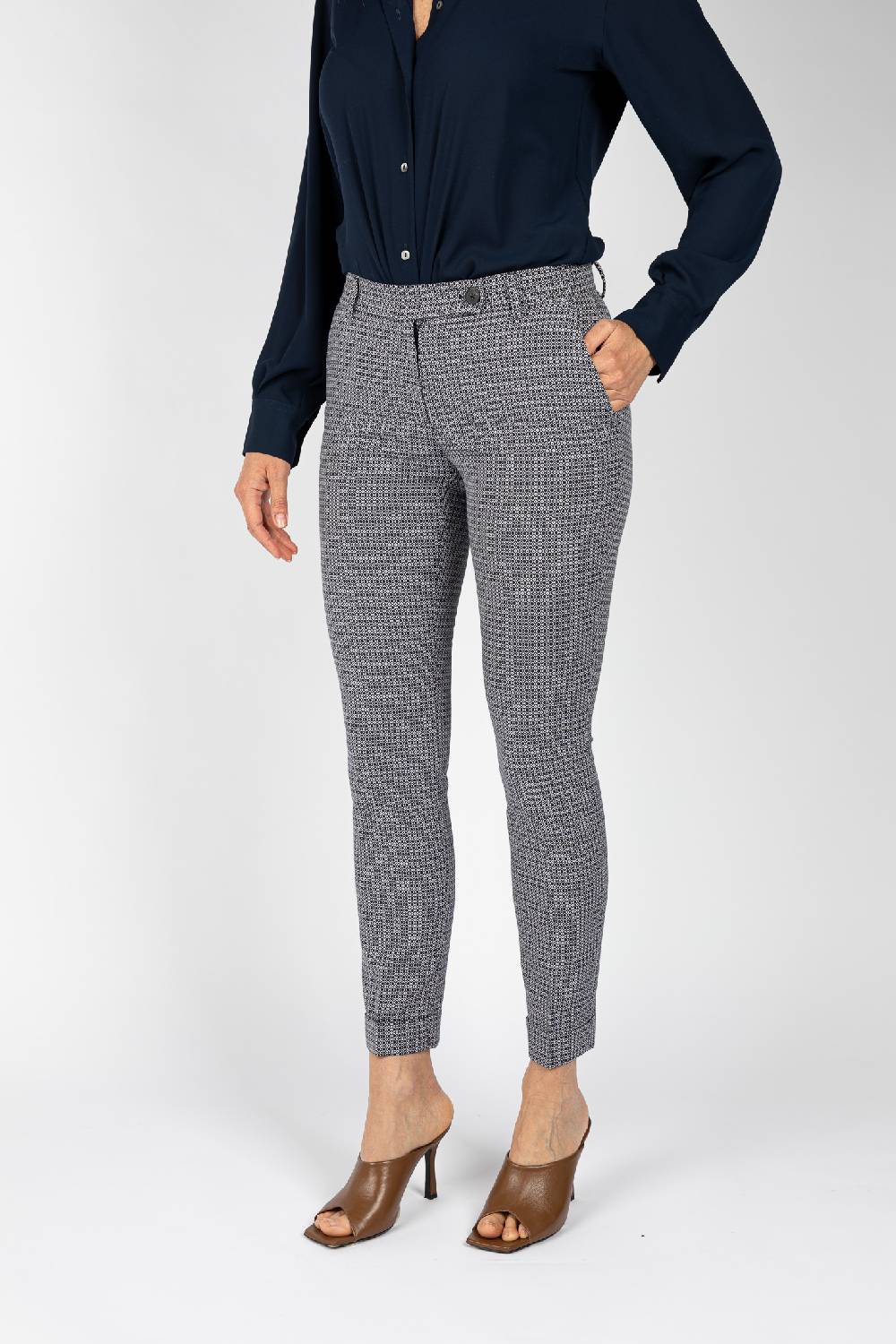 L.Pucci Pantaloni in tessuto jacquard blu su fondo ghiaccio gamba regolare colore blu Acquista Ora