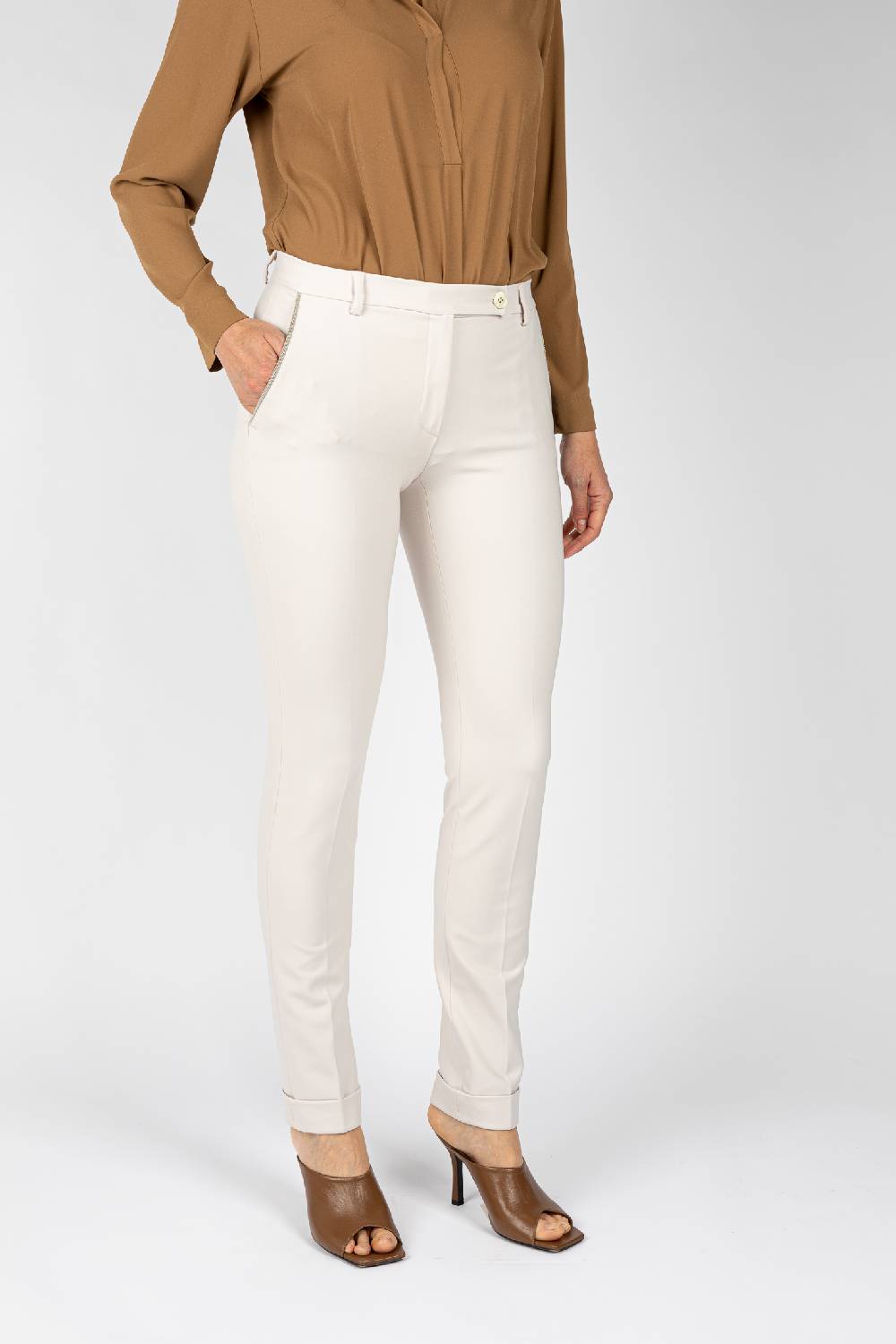 L.Pucci Pantaloni gamba regolare con rovescia colore ghiaccio Consegna Veloce