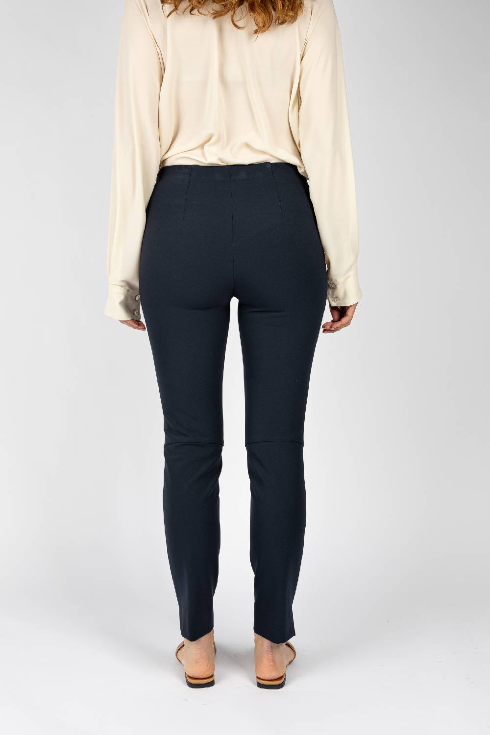 L.Pucci Pantaloni colore blu con linea a sigaretta Fino Al -60%
