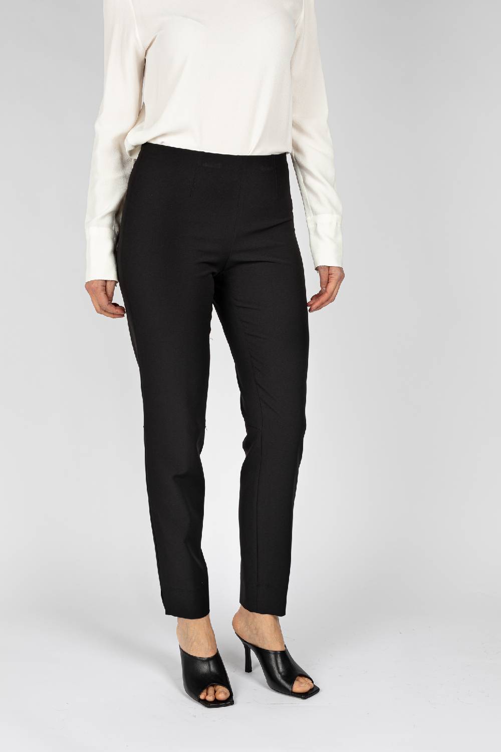 L.Pucci Pantaloni linea a sigaretta colore nero Shopping Online