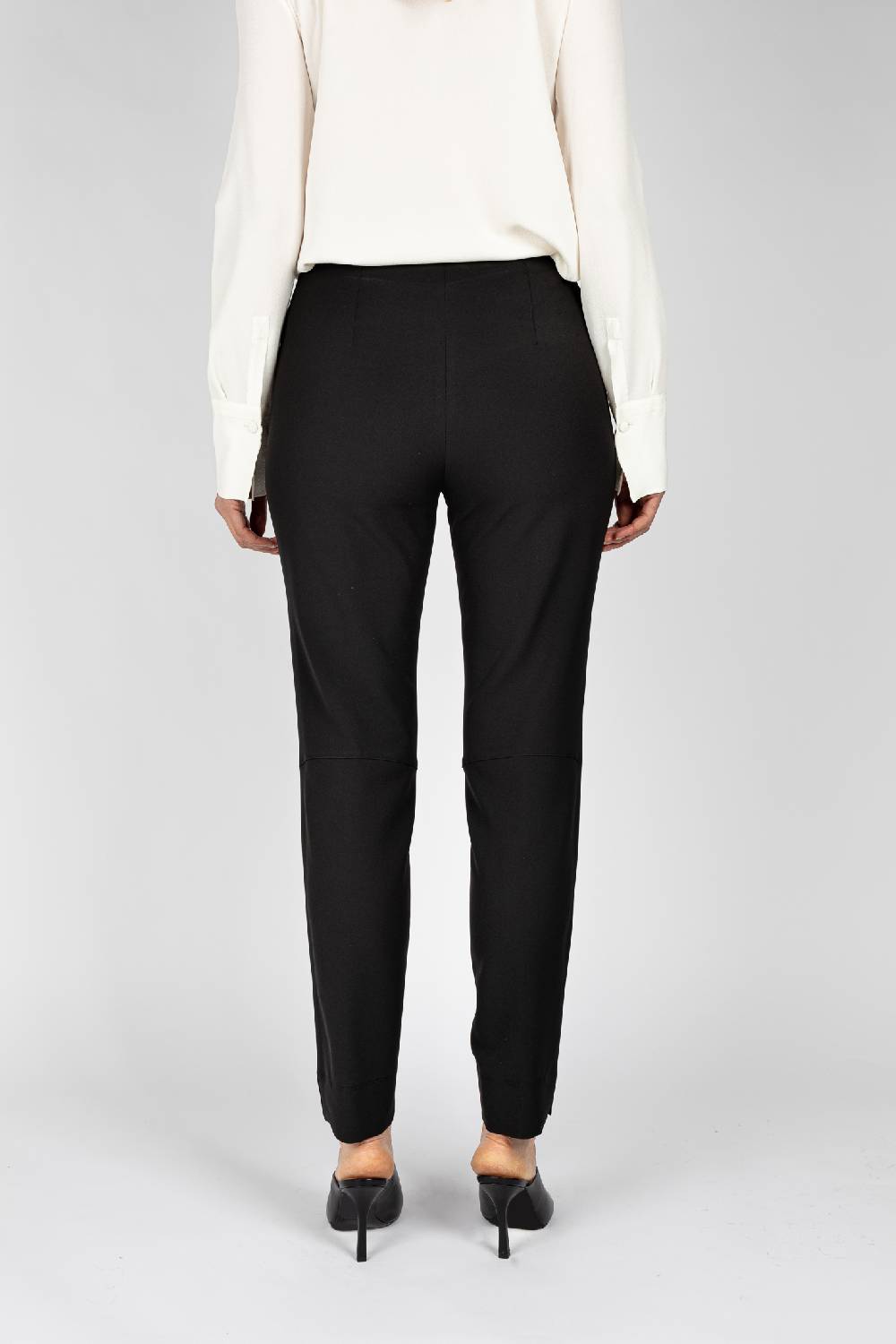 L.Pucci Pantaloni linea a sigaretta colore nero Shopping Online