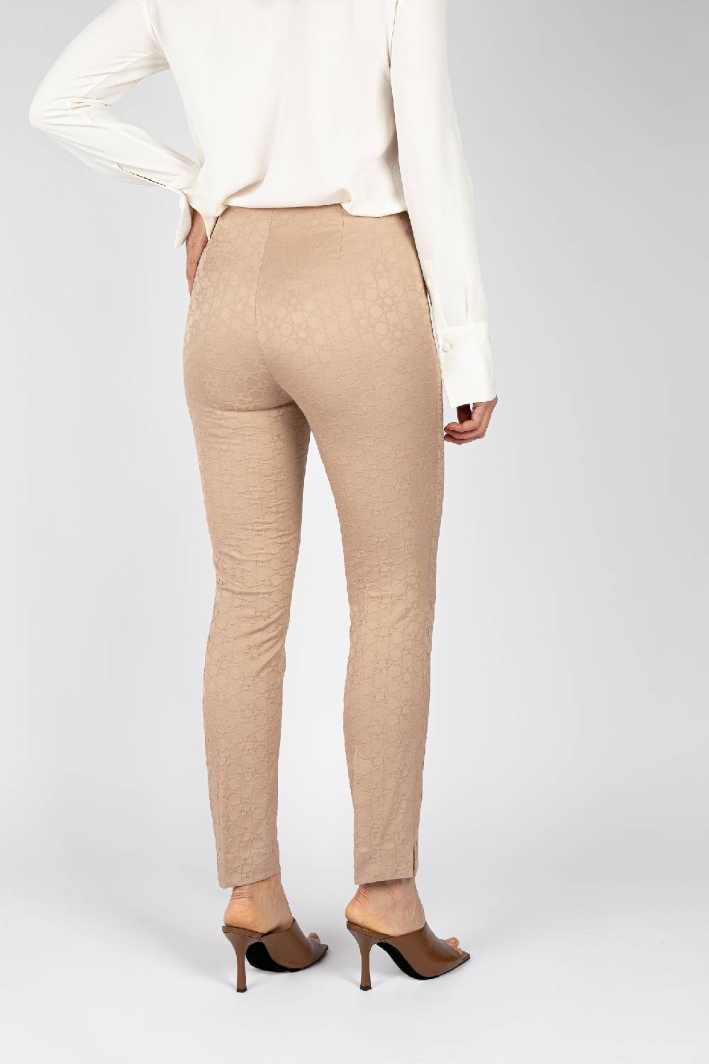 L.Pucci Pantaloni jacquard a fiore colore beige, linea stretta Convenienza