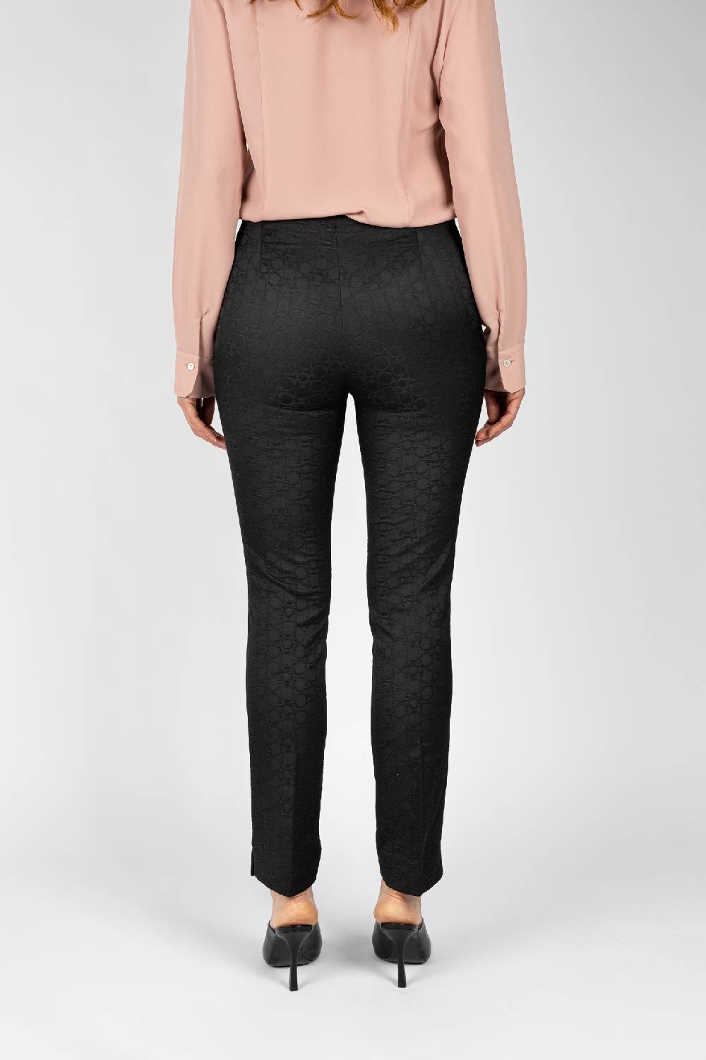 L.Pucci Pantaloni jacquard a fiore colore nero, linea stretta Novità