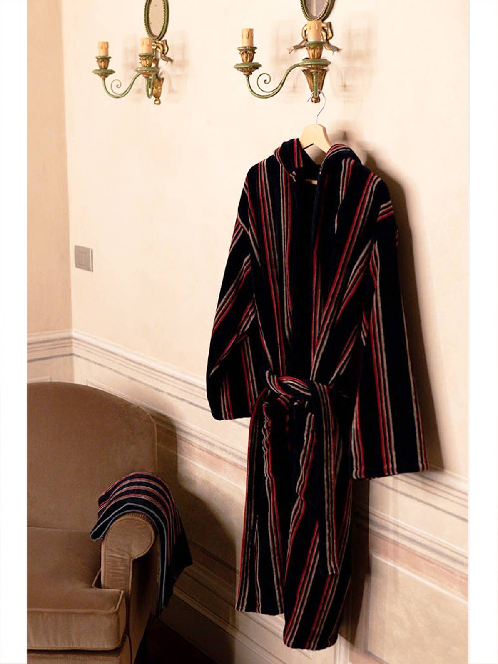 Julipet Set 2 asciugamani J in morbida spugna Offerta