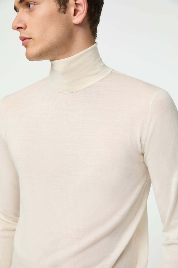 L.B.M. 1911 Maglia dolcevita in lana ultralight bianco latte Maglia dolcevita in lana ultralight bianco latte Convenienza