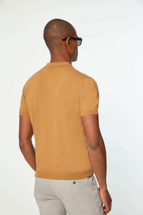 L.B.M. 1911 Polo in maglia giallo ocra Polo in maglia giallo ocra In Vendita