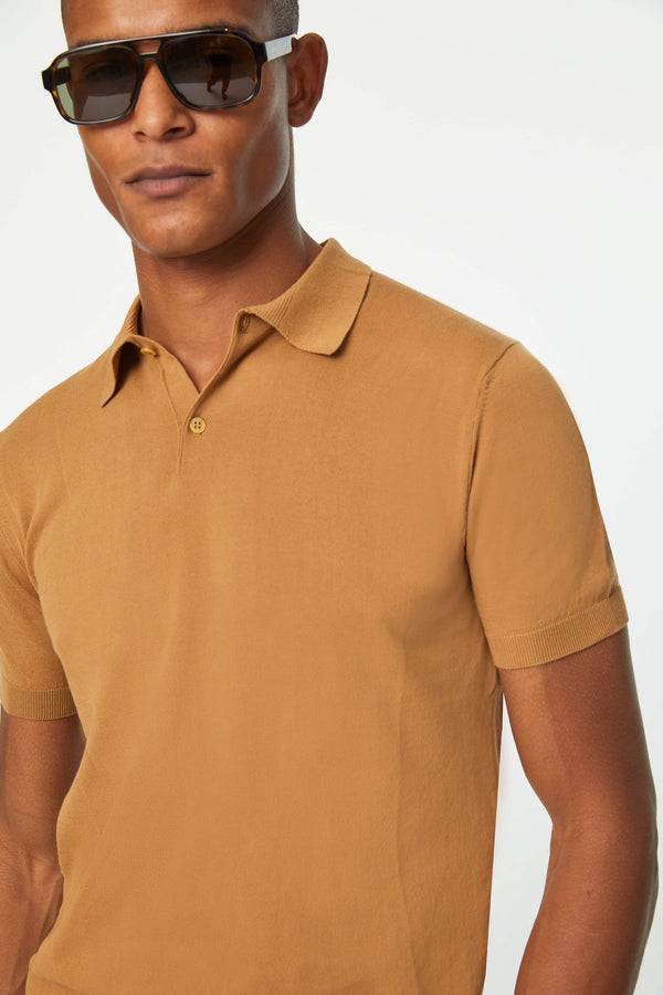 L.B.M. 1911 Polo in maglia giallo ocra Polo in maglia giallo ocra In Vendita