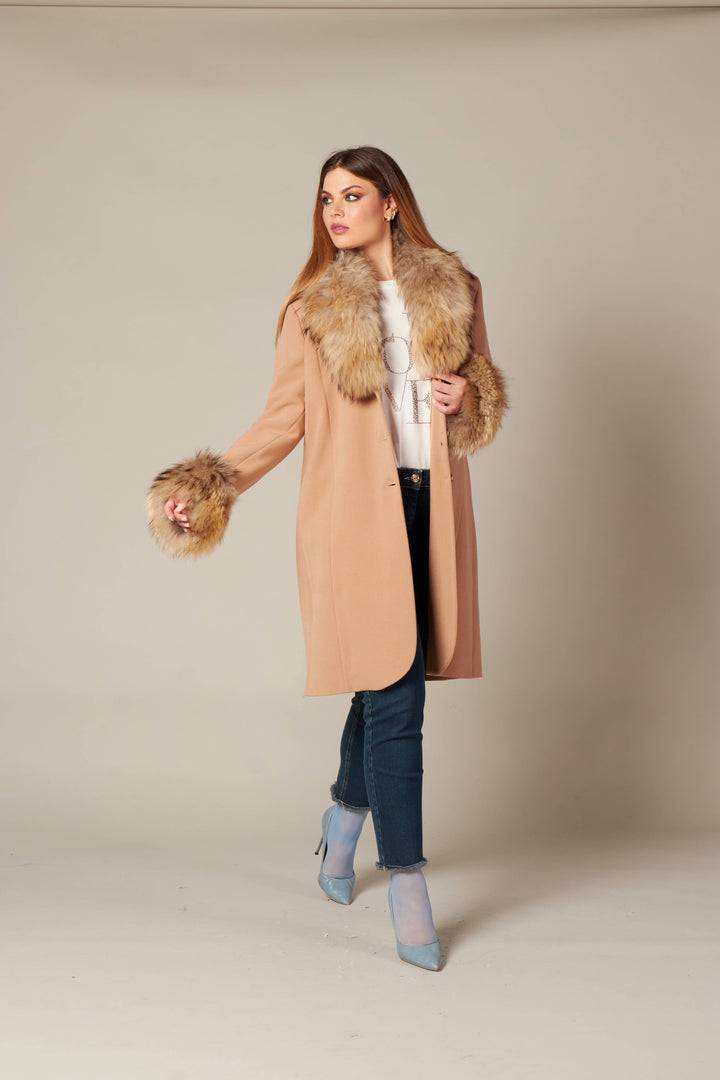 Oltre Tempo Cappotto con collo e polsi in pelliccia In Saldo