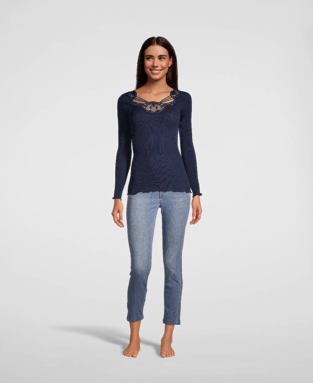 Oscalito Maglia maniche lunghe con collo ricamato 6452