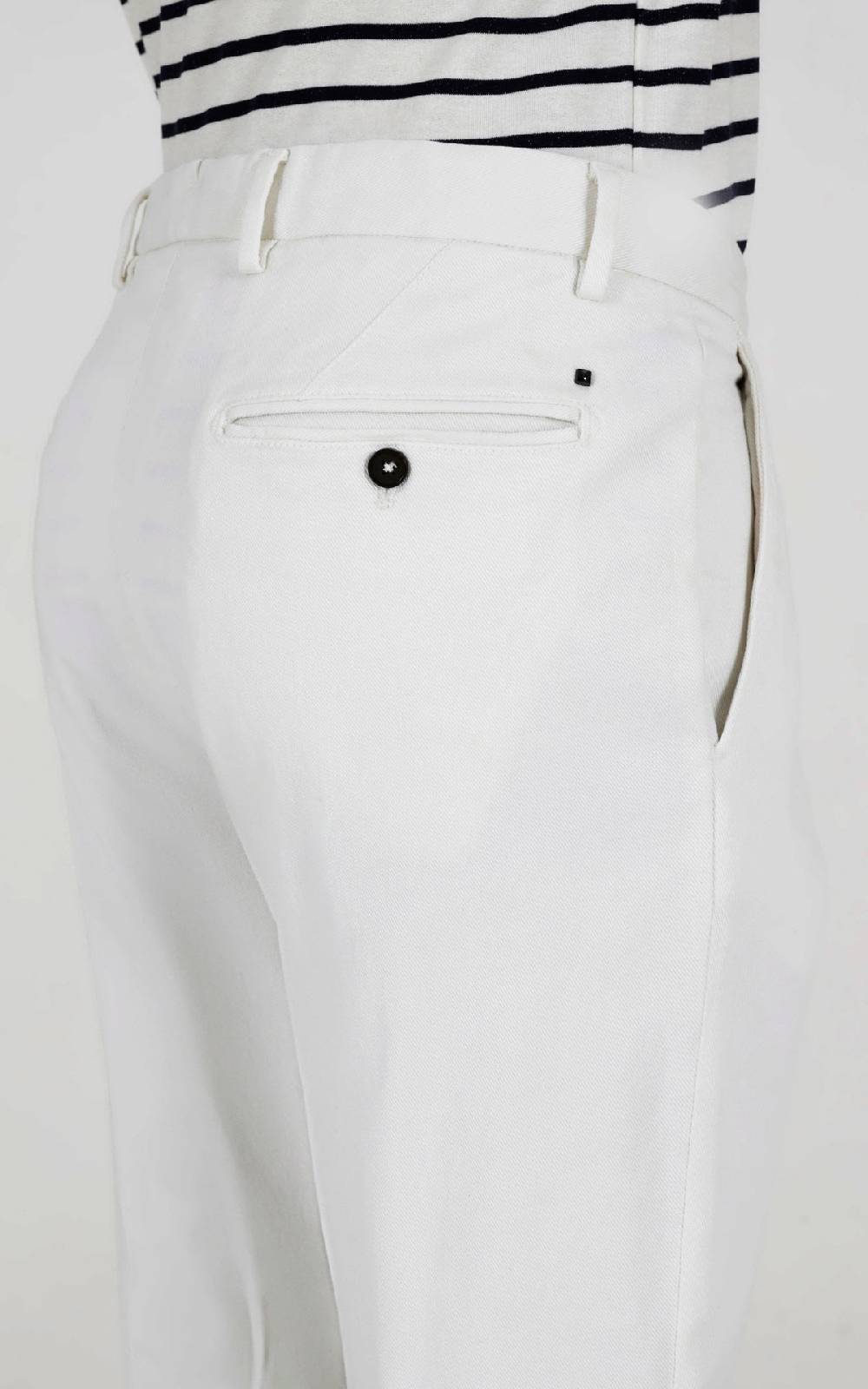 Outfit Italy Pantalone pince in fibra lyocell Convenienza