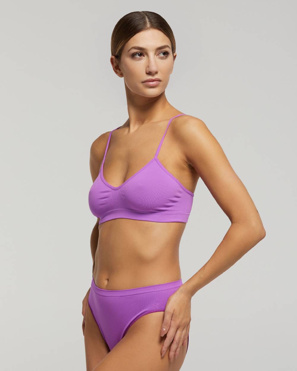 Pompea Brassiere seamless spalla stretta tinta unita Soddisfazione Garantita