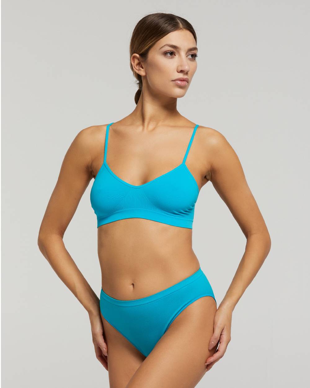 Pompea Brassiere seamless spalla stretta tinta unita Fino al 65% di sconto