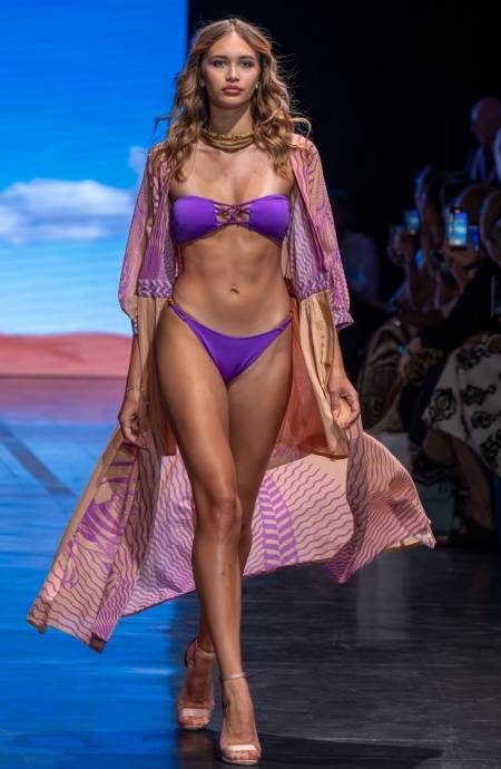 Pin Up Stars TOP BIKINI FASCIA IMBOTTITA CON INTRECCIO E PERLE TINTA UNITA Online