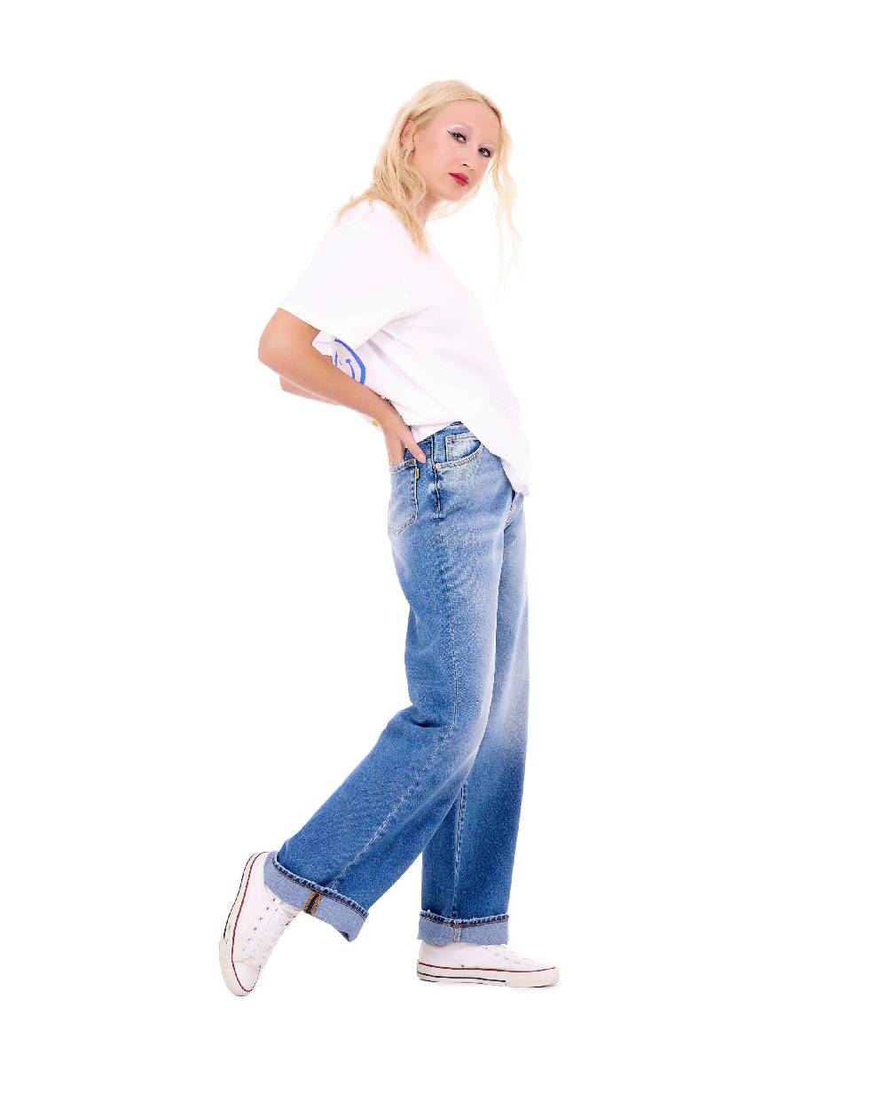 Pop84 T-shirt POP84 'Keep You Pop' Moda