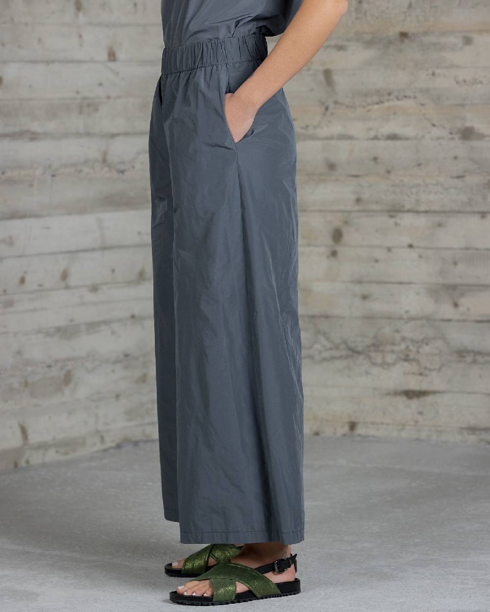 Rialto 48 PANTALONE A GAMBA LARGA 2025
