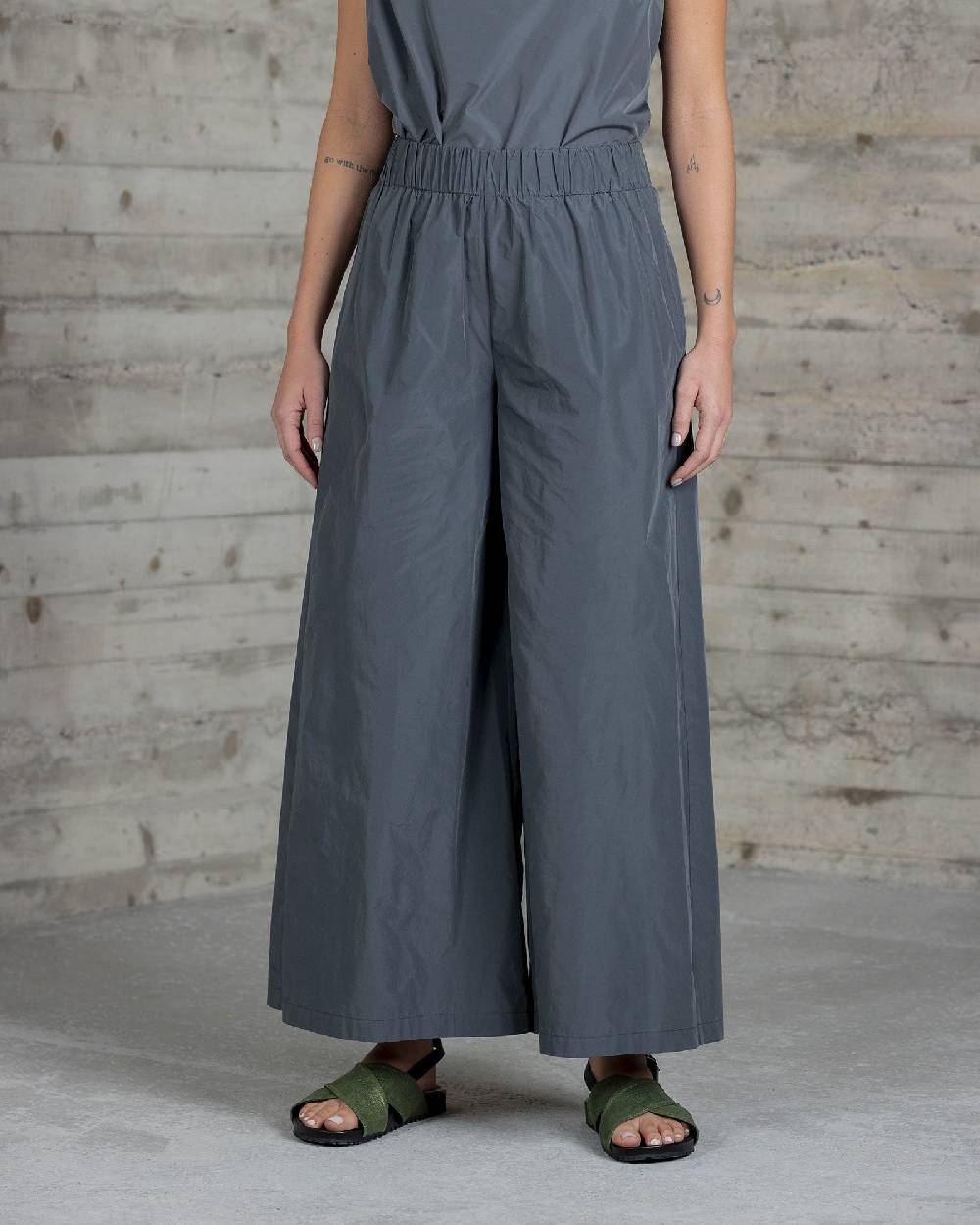 Rialto 48 PANTALONE A GAMBA LARGA 2025