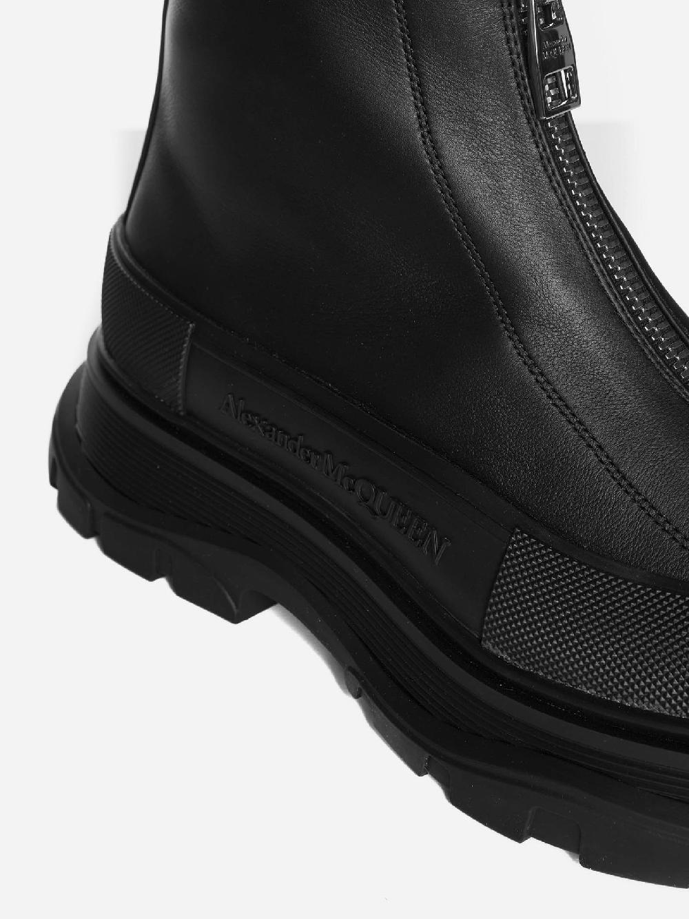 ALEXANDER MCQUEEN Stivaletti Tread Slick in pelle nera Promozione