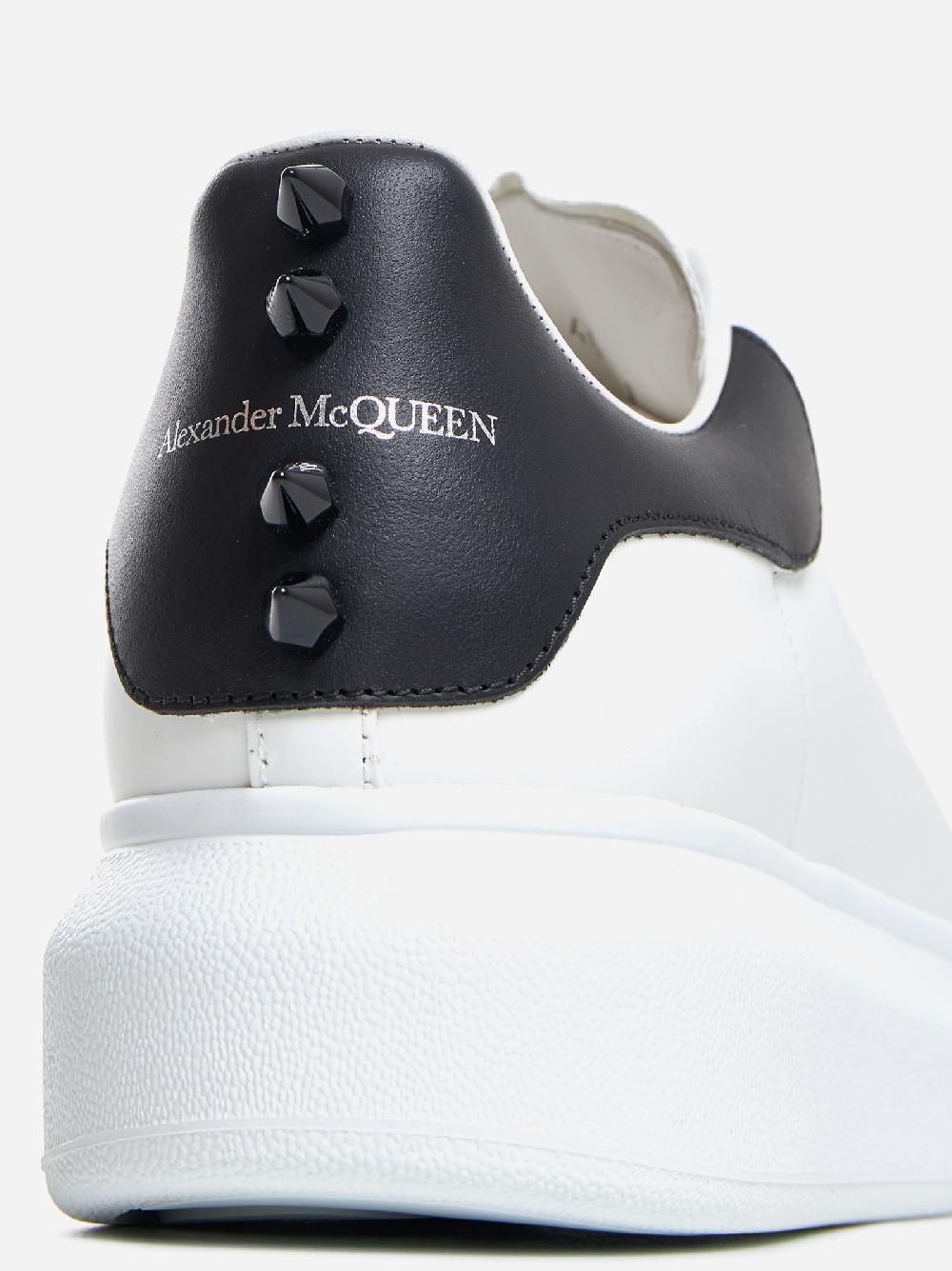 ALEXANDER MCQUEEN Sneakers Oversize in pelle con borchie Acquista Ora