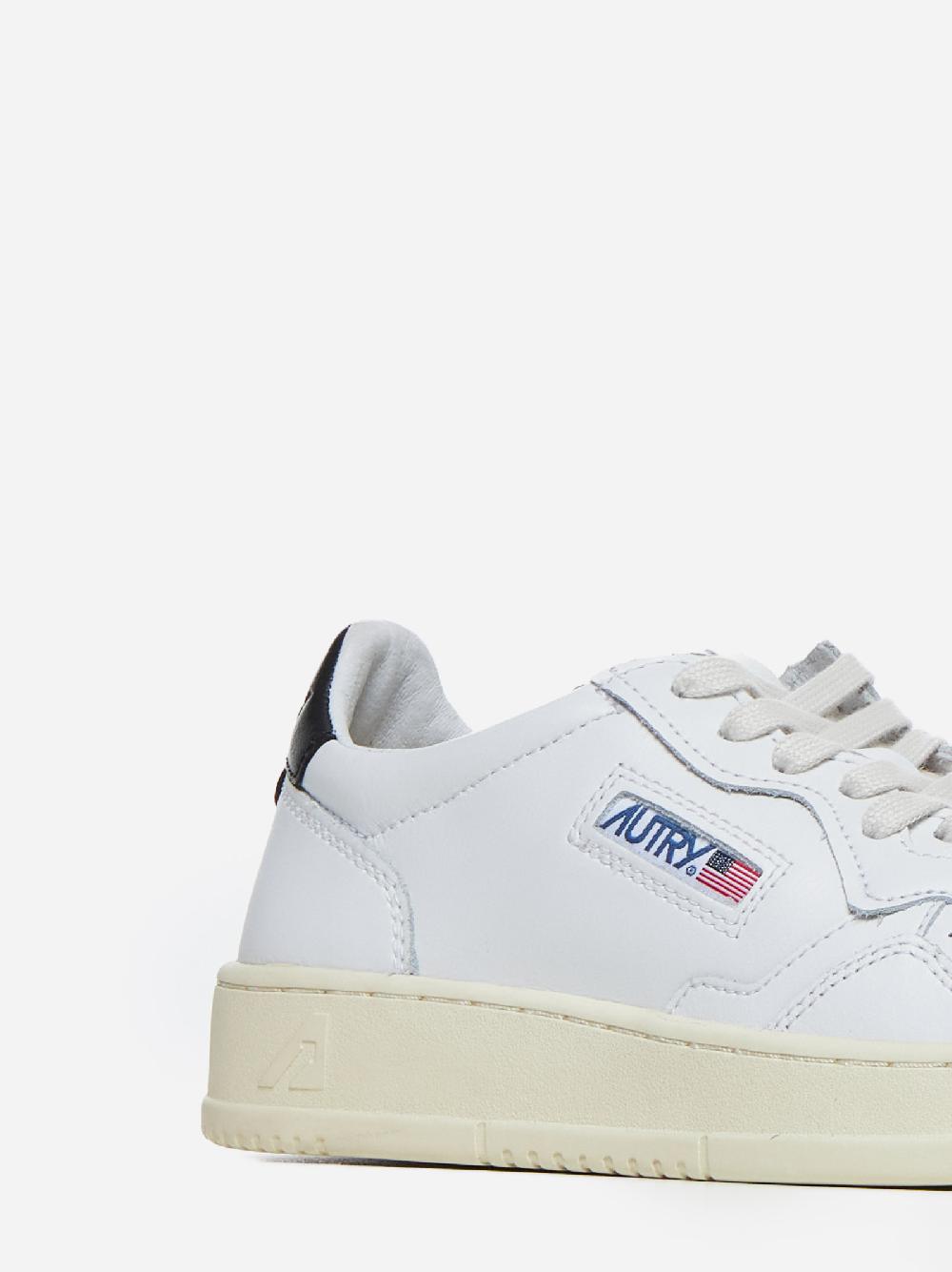 AUTRY Sneakers Medalist in pelle Sottocosto