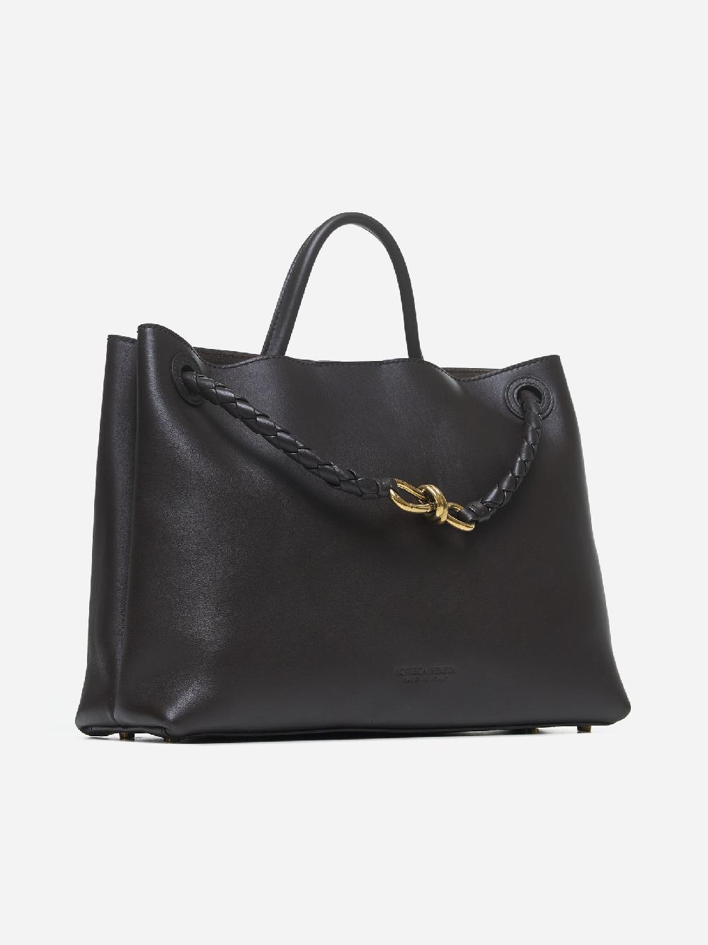 BOTTEGA VENETA Borsa Andiamo media in pelle Offerta