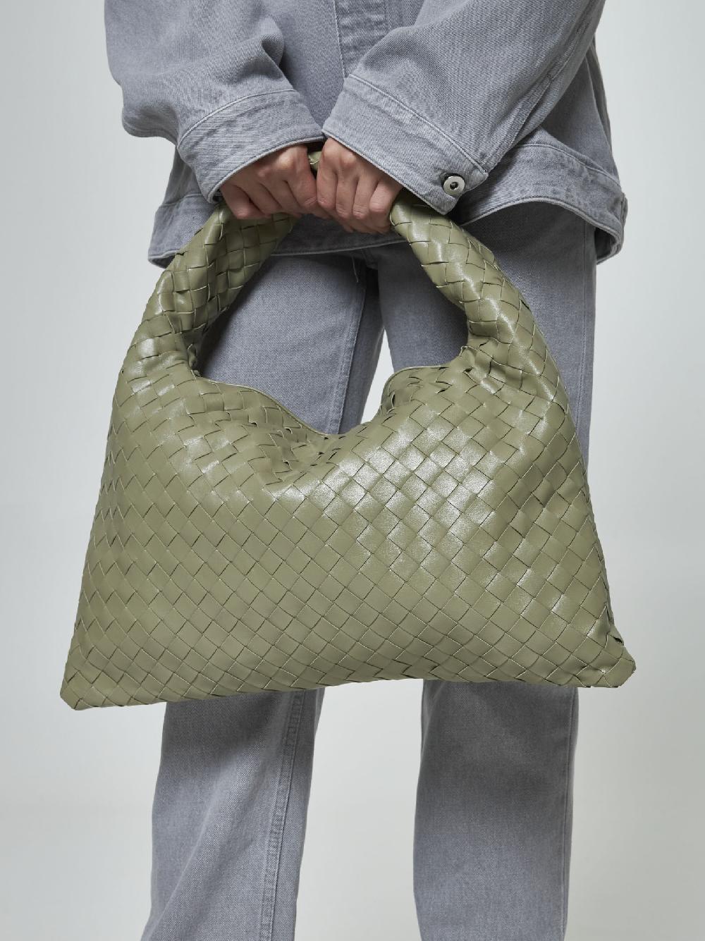 BOTTEGA VENETA Borsa Hop piccola in pelle Intrecciato Shopping Online