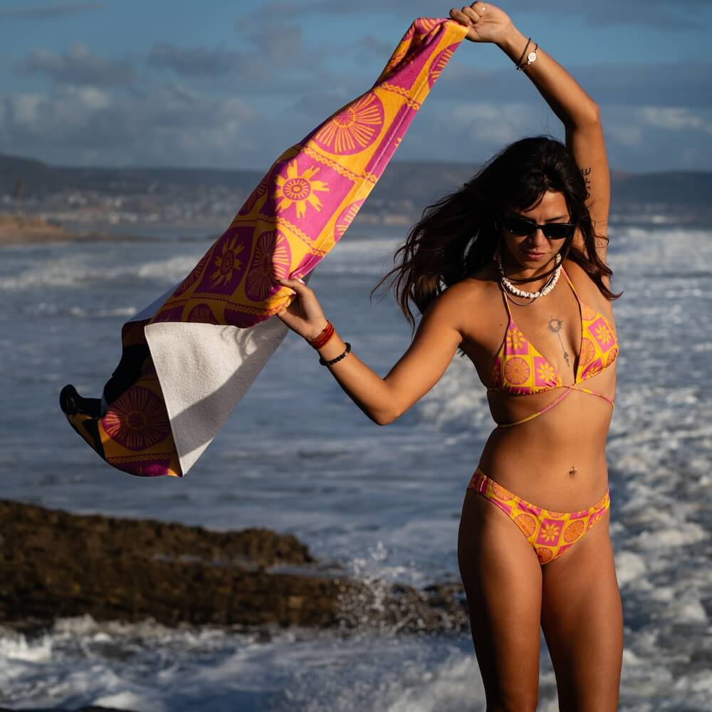 Seay / Telo Mare Rosa Giallo Symbols Fino Al -60%