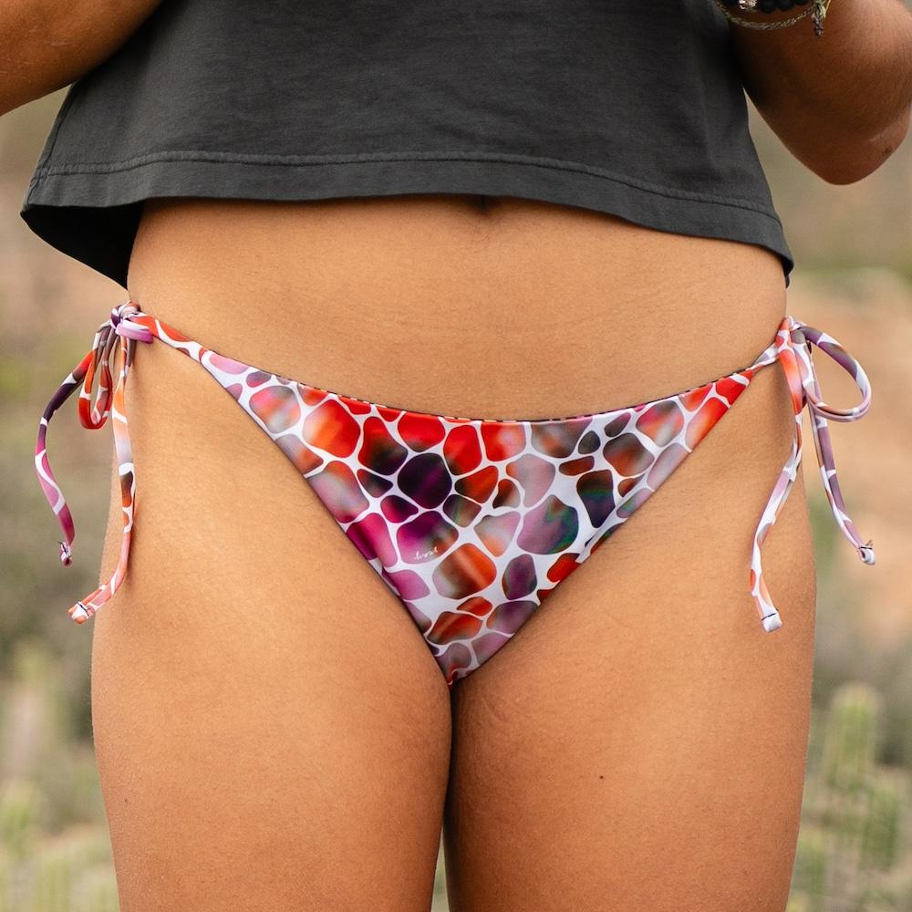 Seay / Slip Bikini Reversibile con Laccetti Nero Zebra & Giraffe Offerta