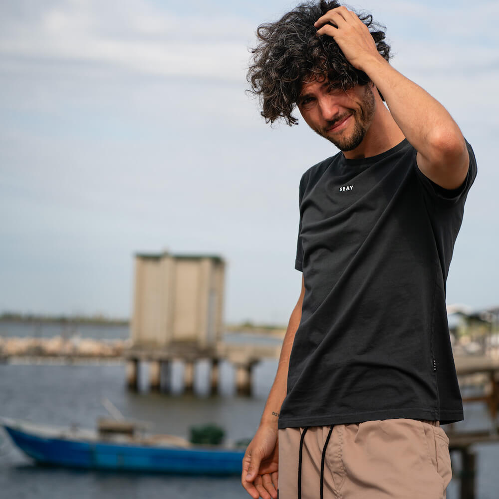 Seay / T-Shirt Nera Ikaika Moda