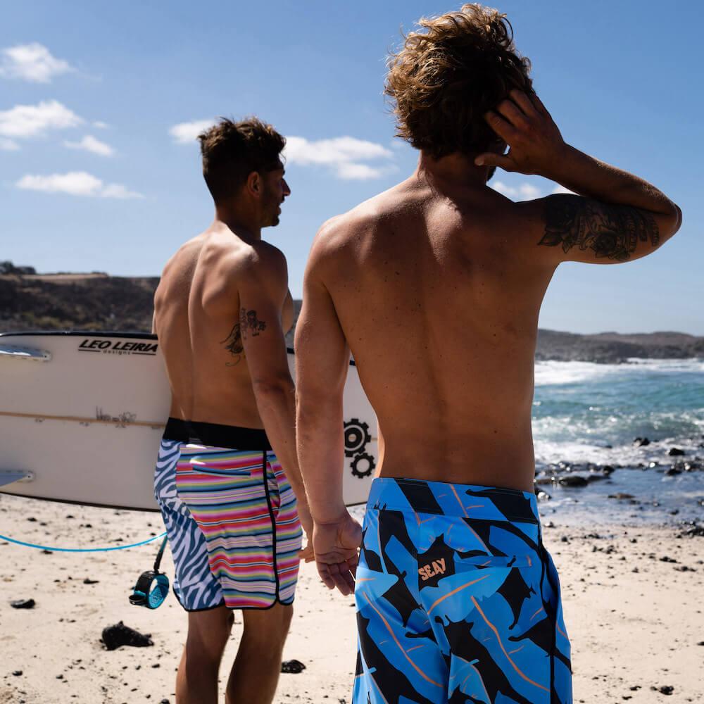 Seay / Boardshort Nero Blu Foglie Banano Alapai Offerta