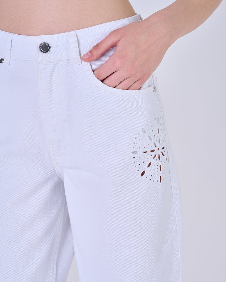 Silvian Heach Jeans con ricami traforati In Vendita