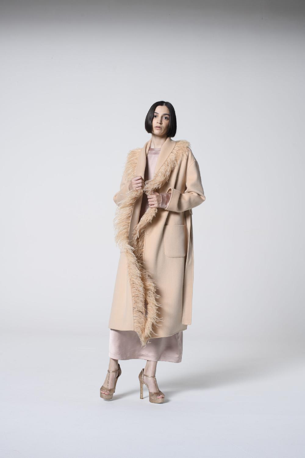 Soallure CAPPOTTO IN PURA LANA CON PIUME 2025