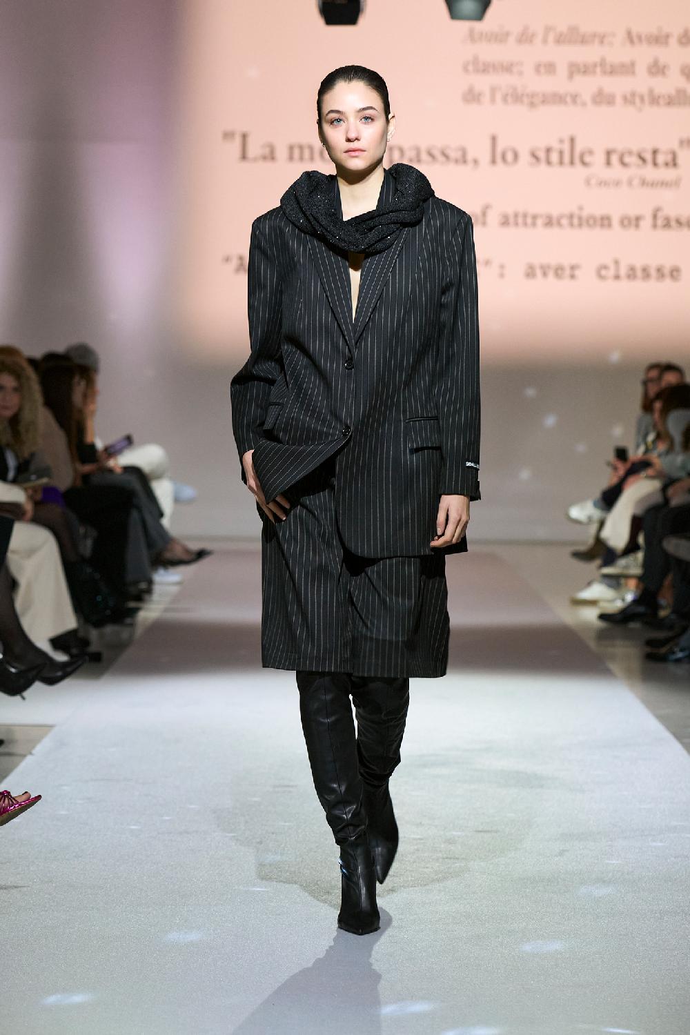 Soallure MAGLIA GIRO COLLO PAILETTES CON SPALLINA I Più Venduti