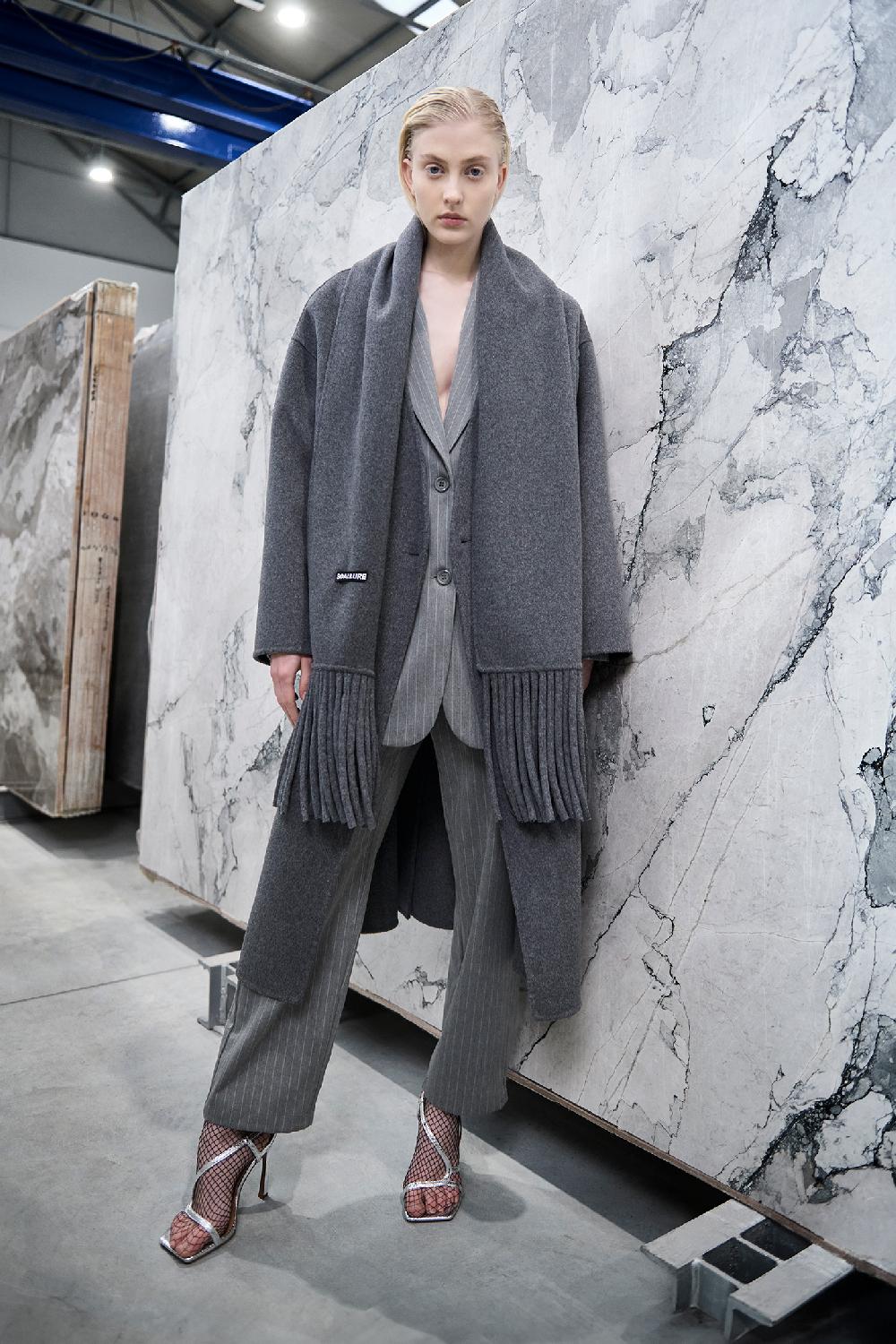 Soallure CAPPOTTO IN LANA CON SCIARPA 2025