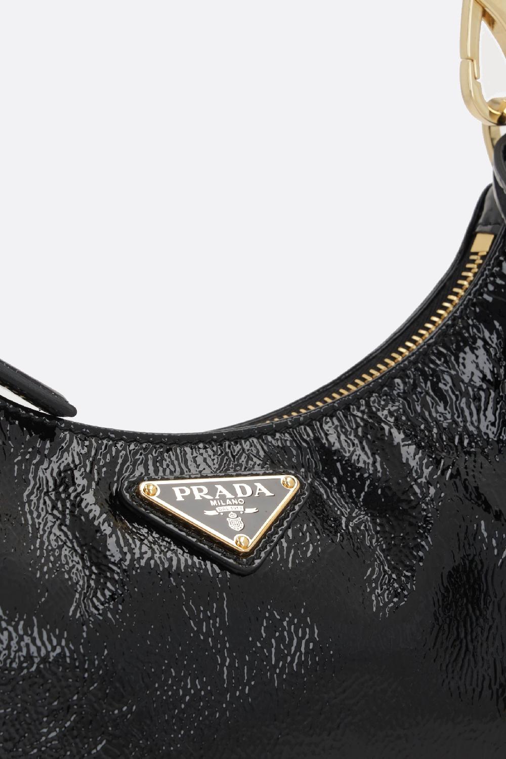 PRADA borsa a spalla Prada Re-Edition mini in naplak Sconto
