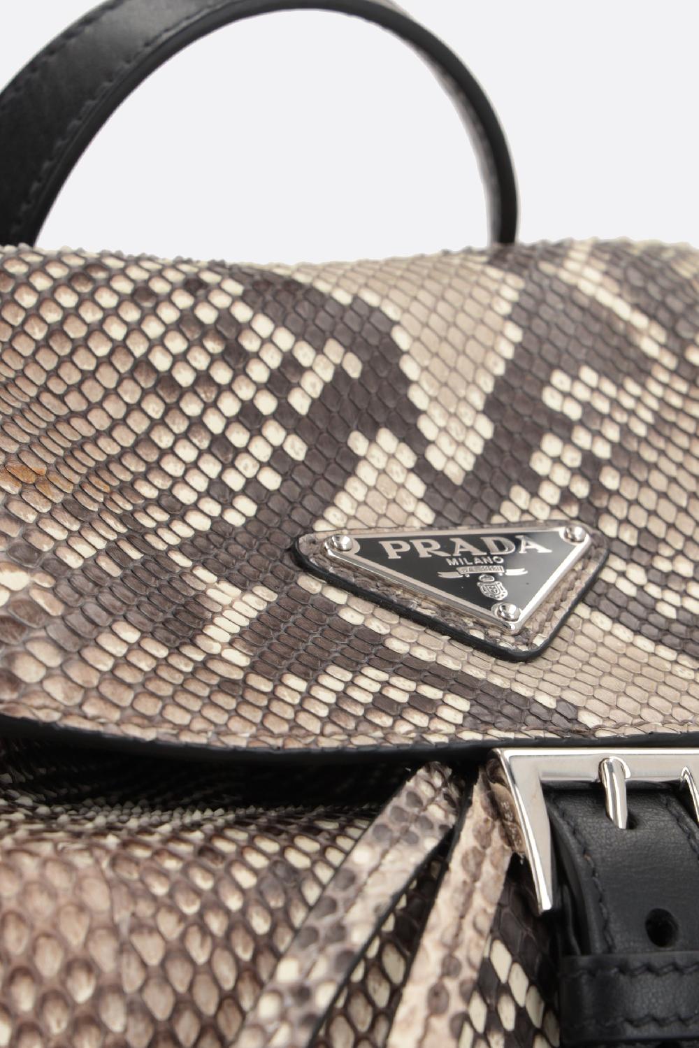 PRADA zaino small in pitone Negozio