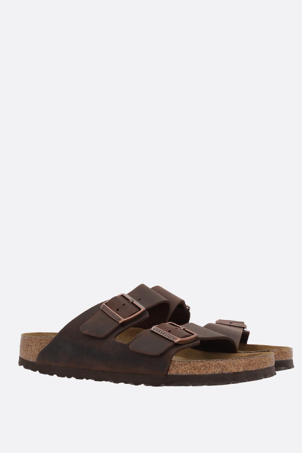 BIRKENSTOCK sandalo flat Arizona BS in pelle oliata (Narrow Fit) Offerta
