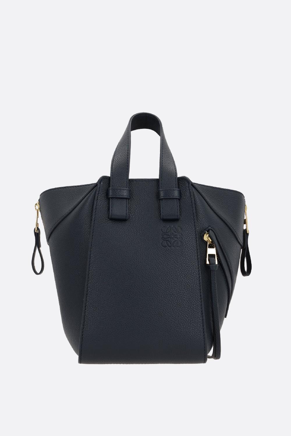 LOEWE borsa compatta Hammock in pelle martellata Convenienza