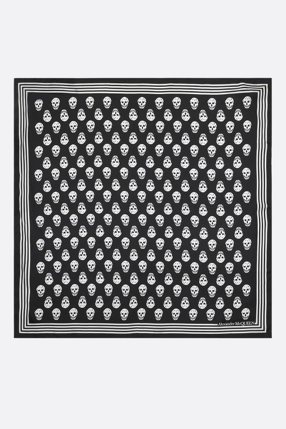 ALEXANDER McQUEEN foulard Biker Skull in seta Moda