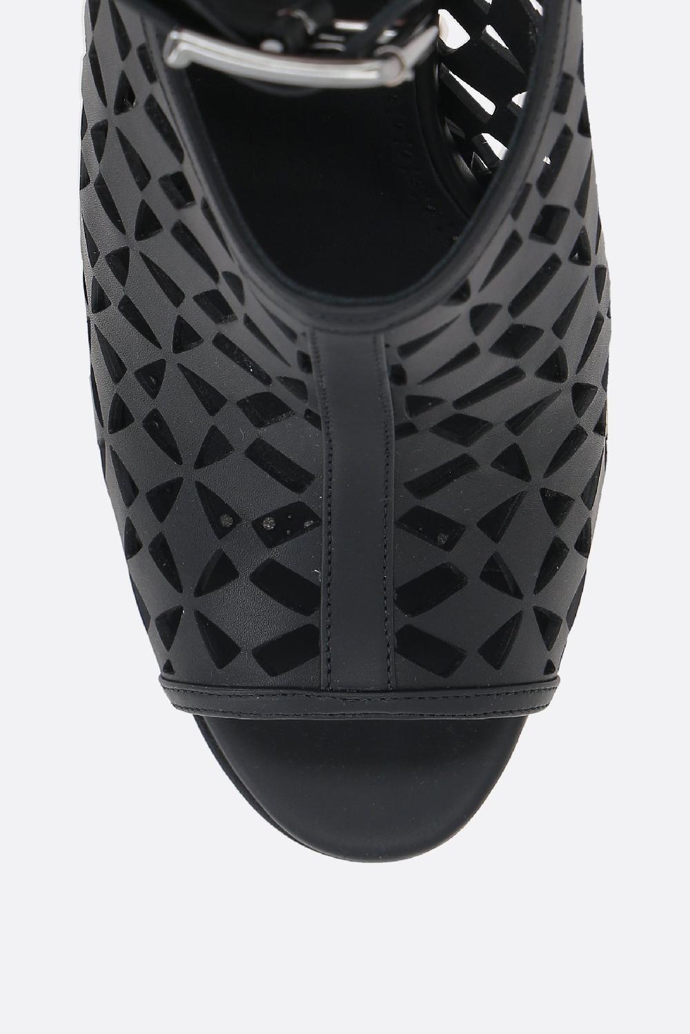 MANOLO BLAHNIK sandalo Tingah in pelle laserata Vendita