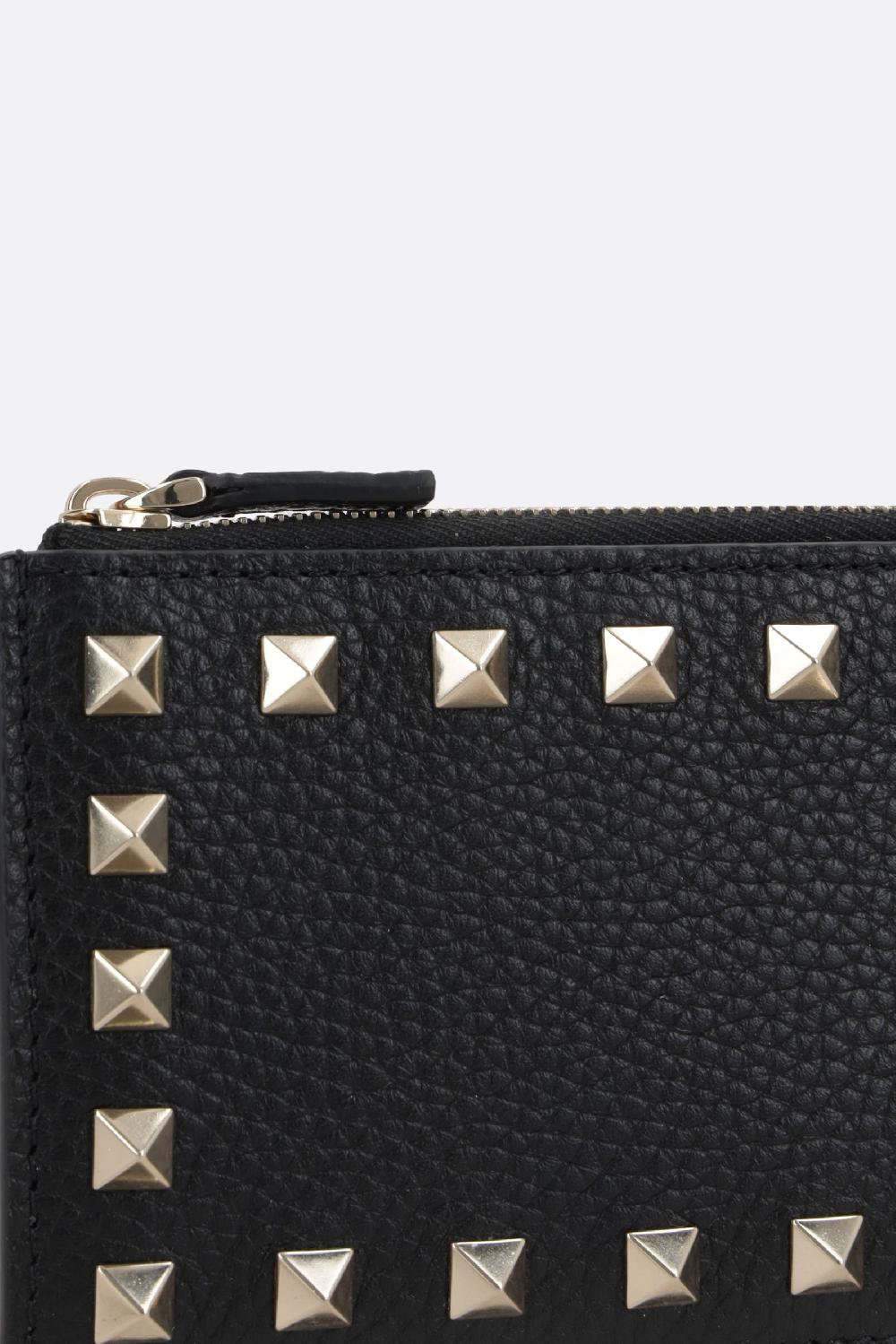 VALENTINO GARAVANI porta carte con zip Rockstud in pelle martellata Presa